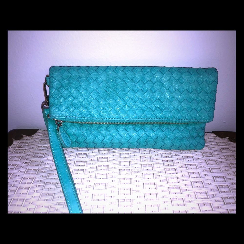 Ladies clutch/wristlet